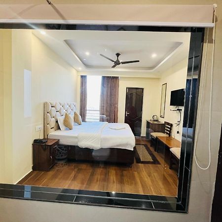 Ambrosia Grand Bed & Breakfast Shimla Bagian luar foto