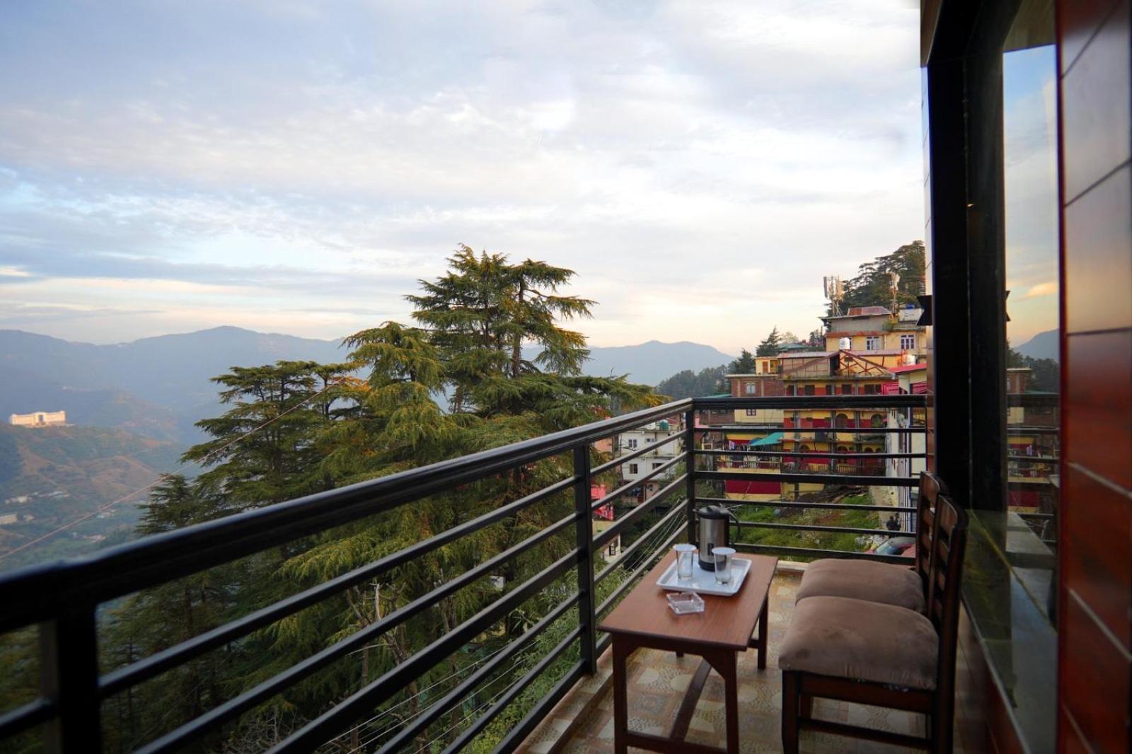 Ambrosia Grand Bed & Breakfast Shimla Bagian luar foto