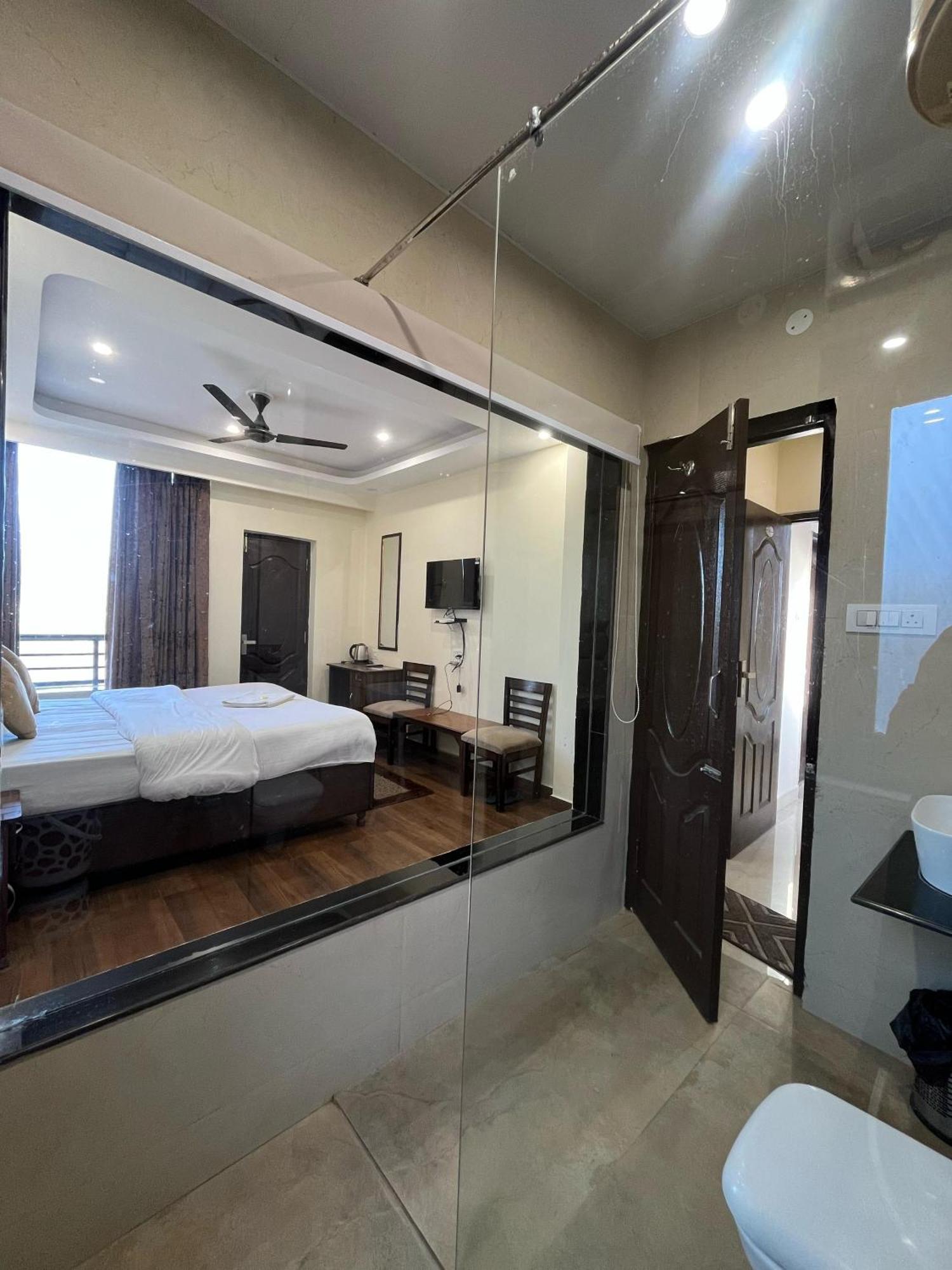Ambrosia Grand Bed & Breakfast Shimla Bagian luar foto